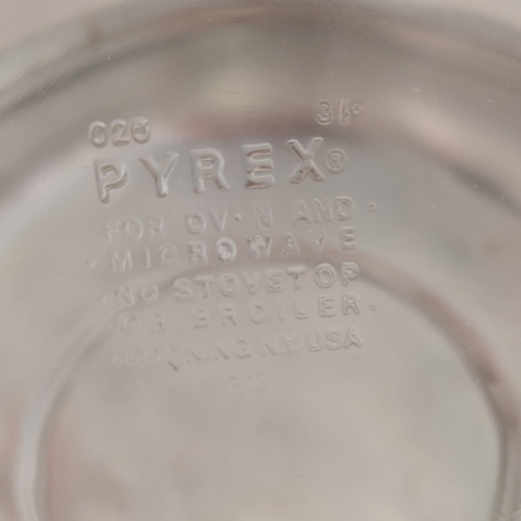 Silver Plated Pyrex Buffet Server - Picture 3 of 7